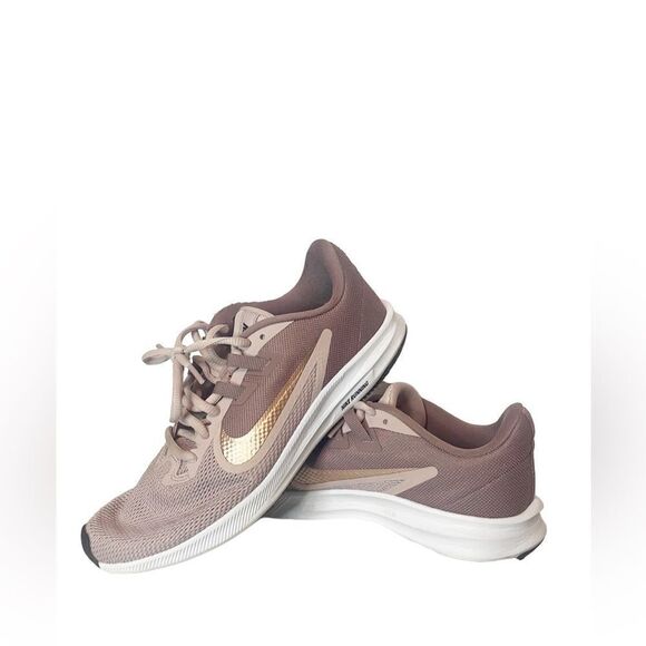Nike Women's Downshifter 9 Running Shoes Pink and Gold - Picture 2 of 10